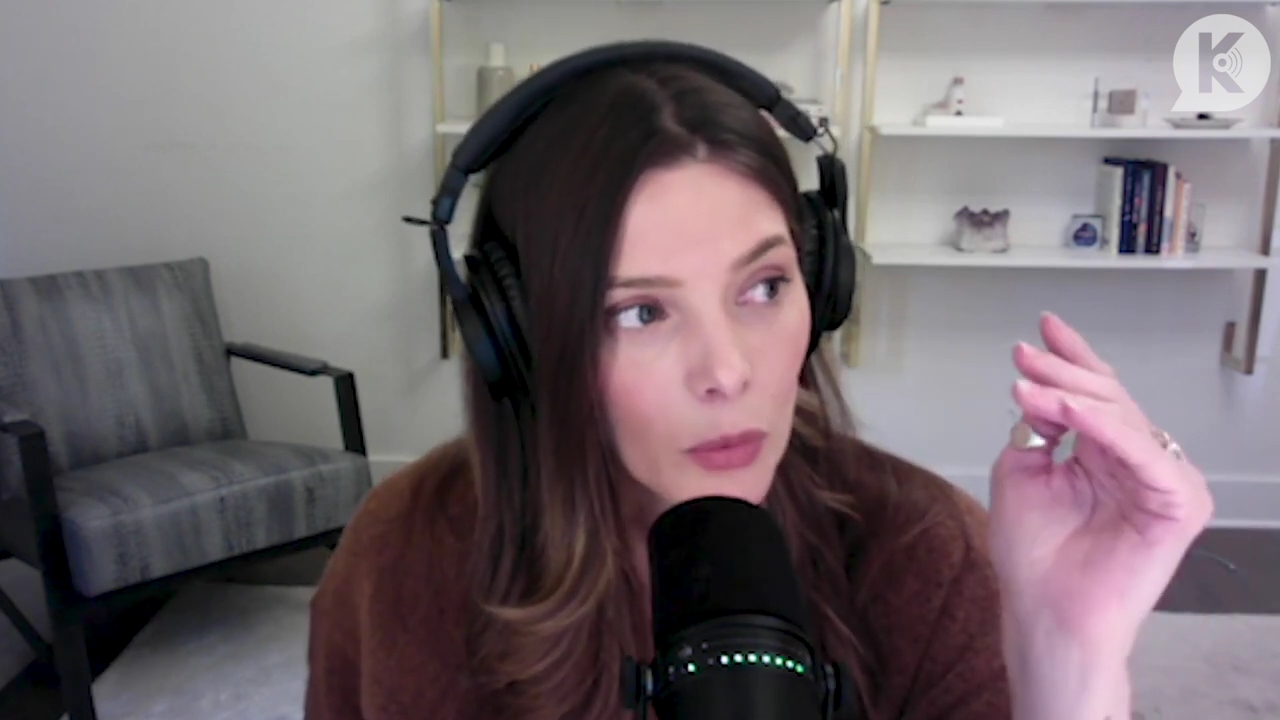 Ashley-Greene-dot-nl_TheTwilightEffect-AshleyAndMelanieAForeverFriendship3268.jpg