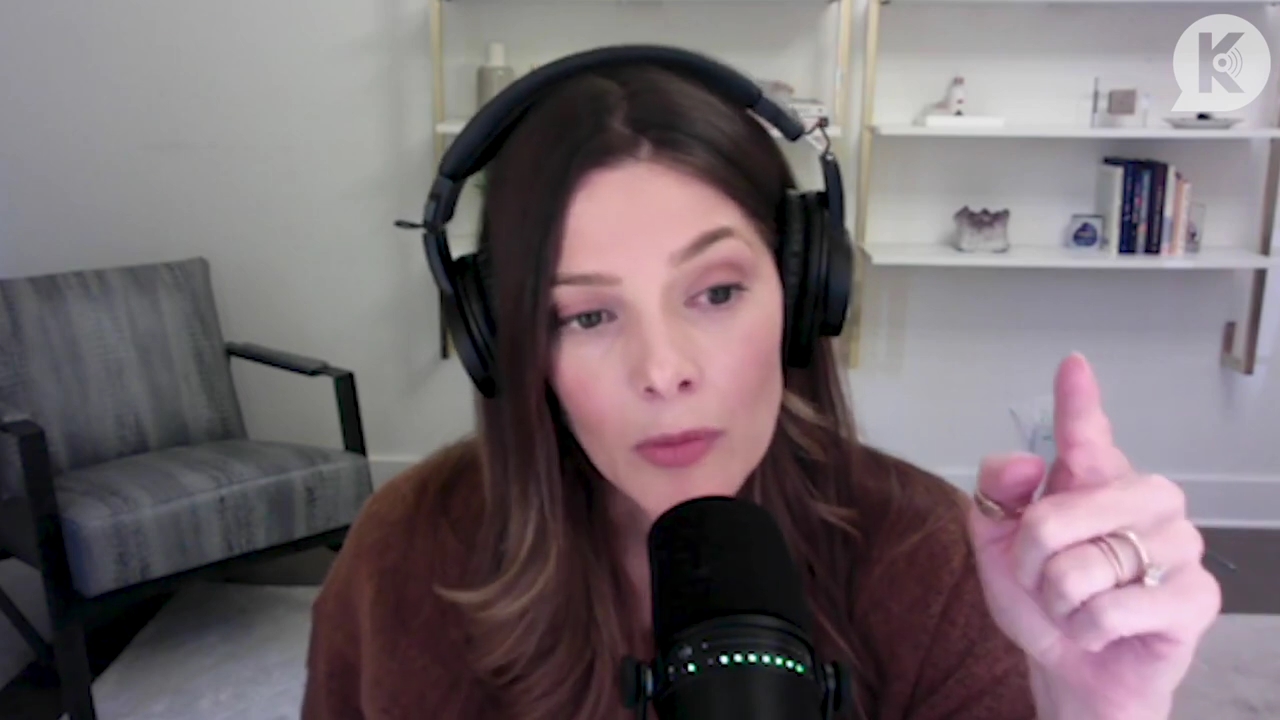 Ashley-Greene-dot-nl_TheTwilightEffect-AshleyAndMelanieAForeverFriendship3274.jpg