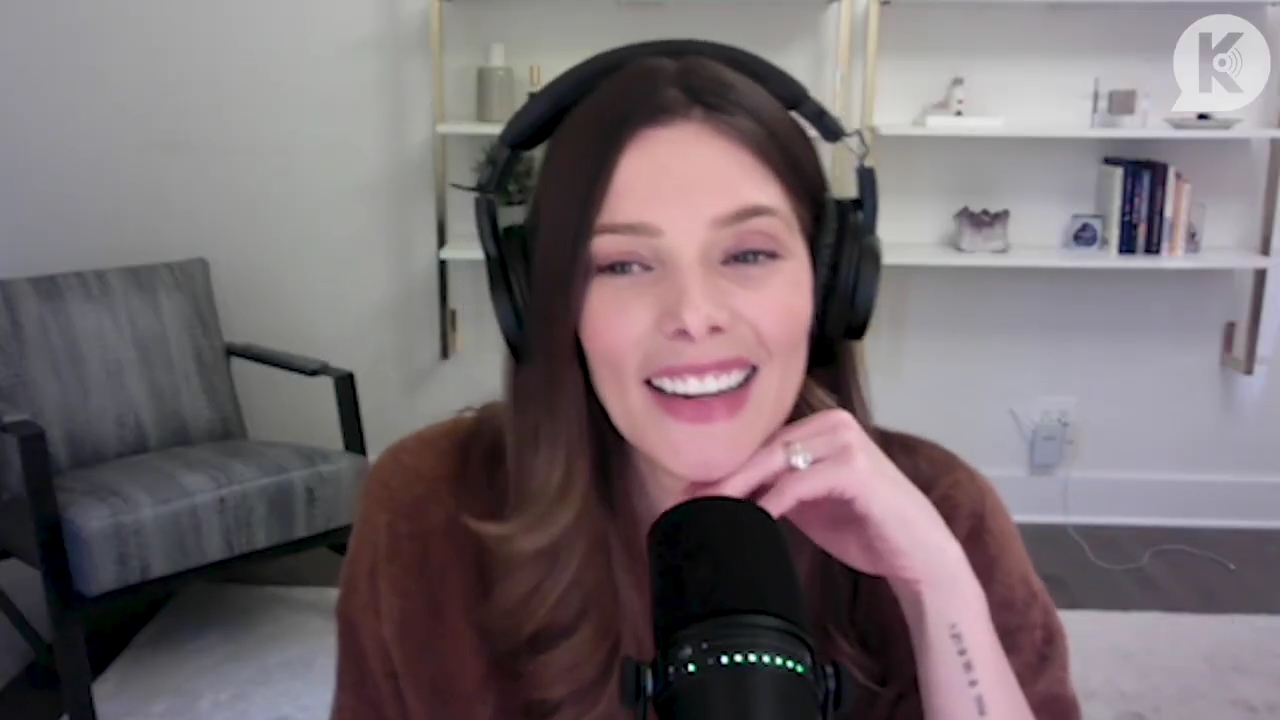 Ashley-Greene-dot-nl_TheTwilightEffect-AshleyAndMelanieAForeverFriendship3302.jpg