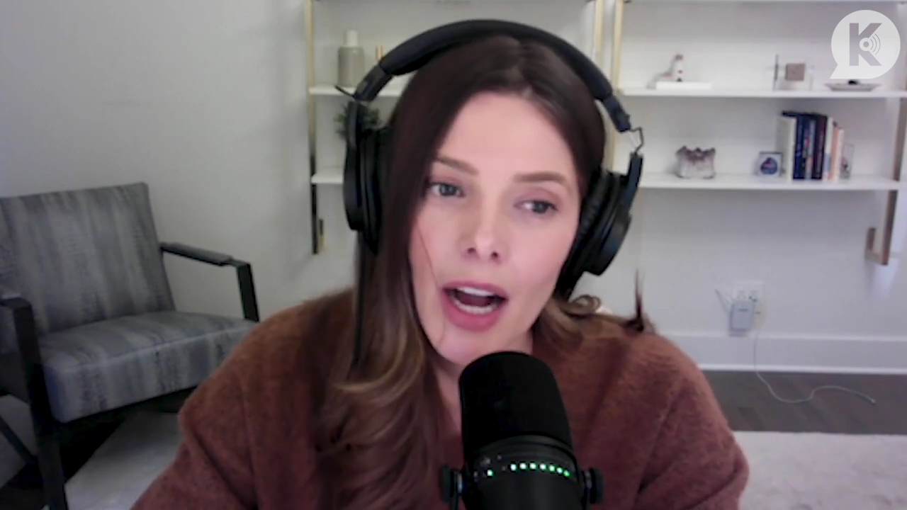 Ashley-Greene-dot-nl_TheTwilightEffect-AshleyAndMelanieAForeverFriendship3355.jpg