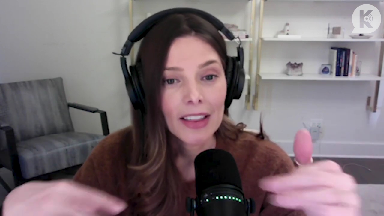 Ashley-Greene-dot-nl_TheTwilightEffect-AshleyAndMelanieAForeverFriendship3366.jpg