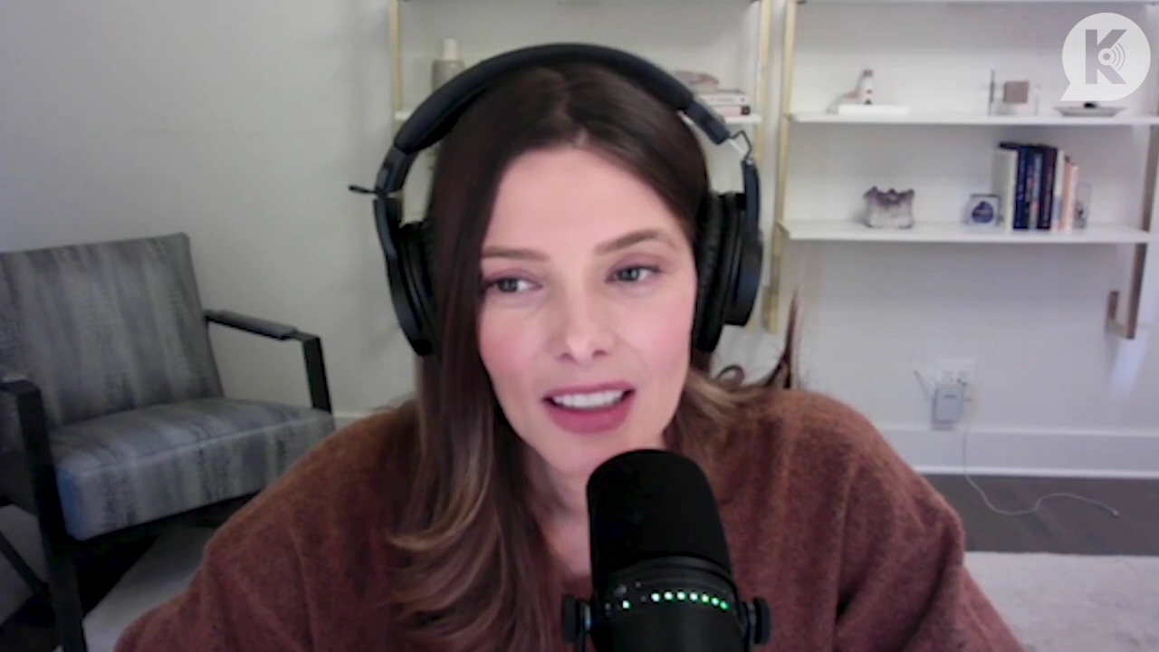 Ashley-Greene-dot-nl_TheTwilightEffect-AshleyAndMelanieAForeverFriendship3440.jpg