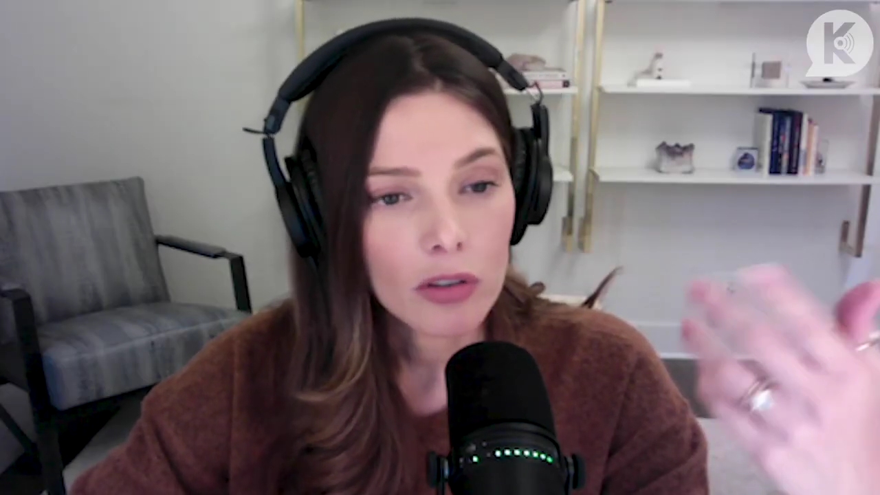Ashley-Greene-dot-nl_TheTwilightEffect-AshleyAndMelanieAForeverFriendship3512.jpg