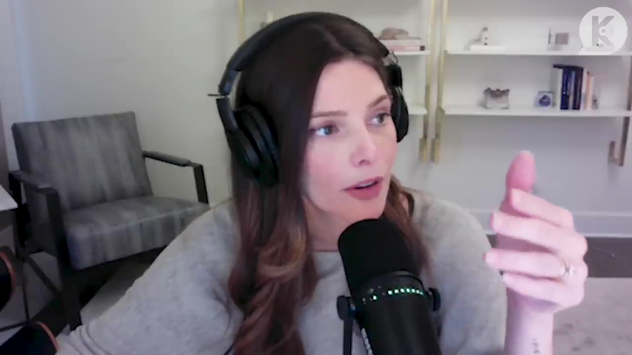 Ashley-Greene-dot-nl_TheTwilightEffect-TwihardForeverFandom0176.jpg Ashley-Greene-dot-nl_TheTwilightEffect-TwihardForeverFandom0176.jpg