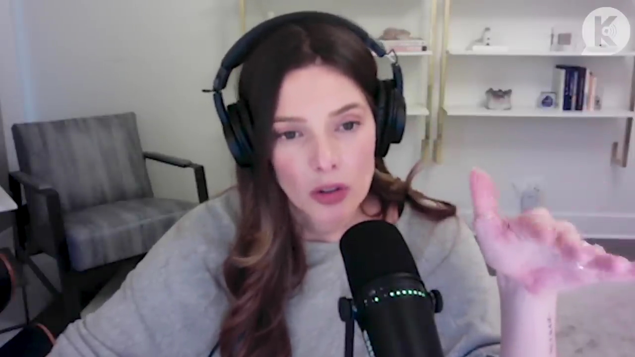 Ashley-Greene-dot-nl_TheTwilightEffect-TwihardForeverFandom0248.jpg Ashley-Greene-dot-nl_TheTwilightEffect-TwihardForeverFandom0248.jpg