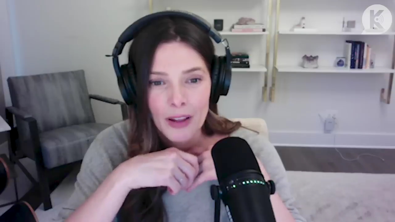 Ashley-Greene-dot-nl_TheTwilightEffect-TwihardForeverFandom0591.jpg Ashley-Greene-dot-nl_TheTwilightEffect-TwihardForeverFandom0591.jpg