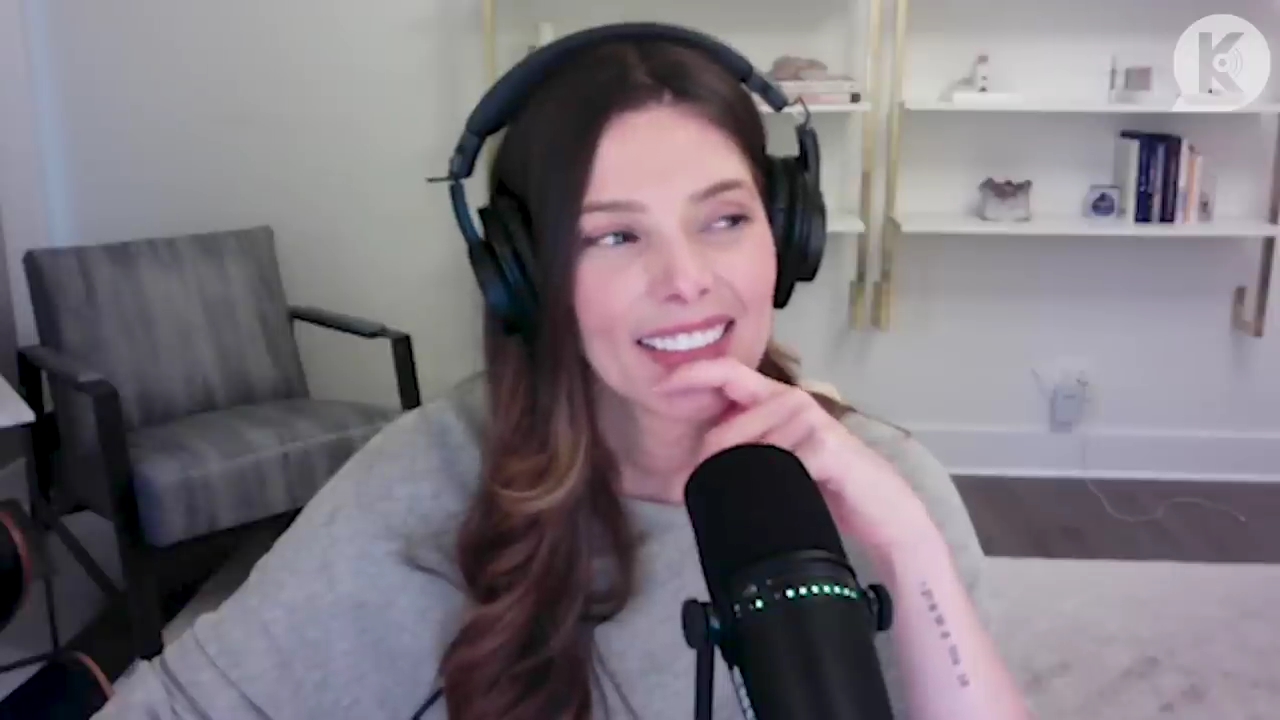 Ashley-Greene-dot-nl_TheTwilightEffect-TwihardForeverFandom0730.jpg Ashley-Greene-dot-nl_TheTwilightEffect-TwihardForeverFandom0730.jpg