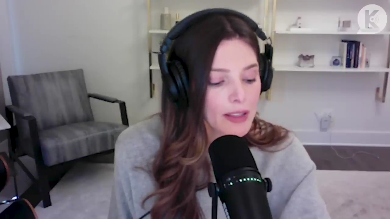 Ashley-Greene-dot-nl_TheTwilightEffect-TwihardForeverFandom0842.jpg Ashley-Greene-dot-nl_TheTwilightEffect-TwihardForeverFandom0842.jpg