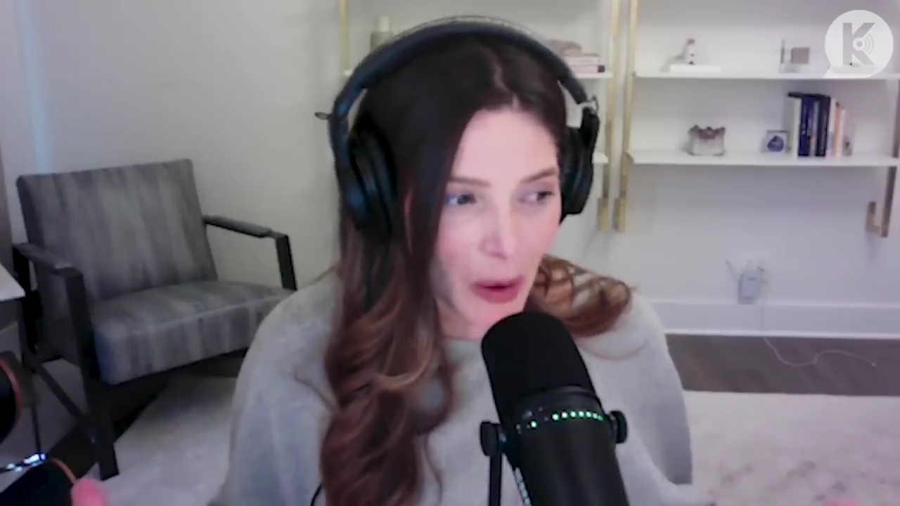 Ashley-Greene-dot-nl_TheTwilightEffect-TwihardForeverFandom0891.jpg Ashley-Greene-dot-nl_TheTwilightEffect-TwihardForeverFandom0891.jpg