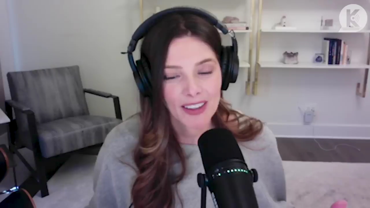 Ashley-Greene-dot-nl_TheTwilightEffect-TwihardForeverFandom0893.jpg Ashley-Greene-dot-nl_TheTwilightEffect-TwihardForeverFandom0893.jpg