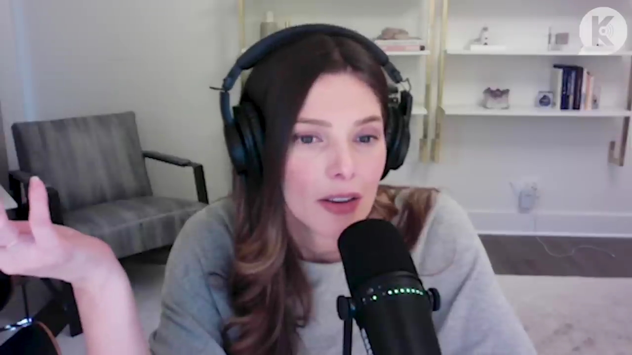 Ashley-Greene-dot-nl_TheTwilightEffect-TwihardForeverFandom0897.jpg Ashley-Greene-dot-nl_TheTwilightEffect-TwihardForeverFandom0897.jpg