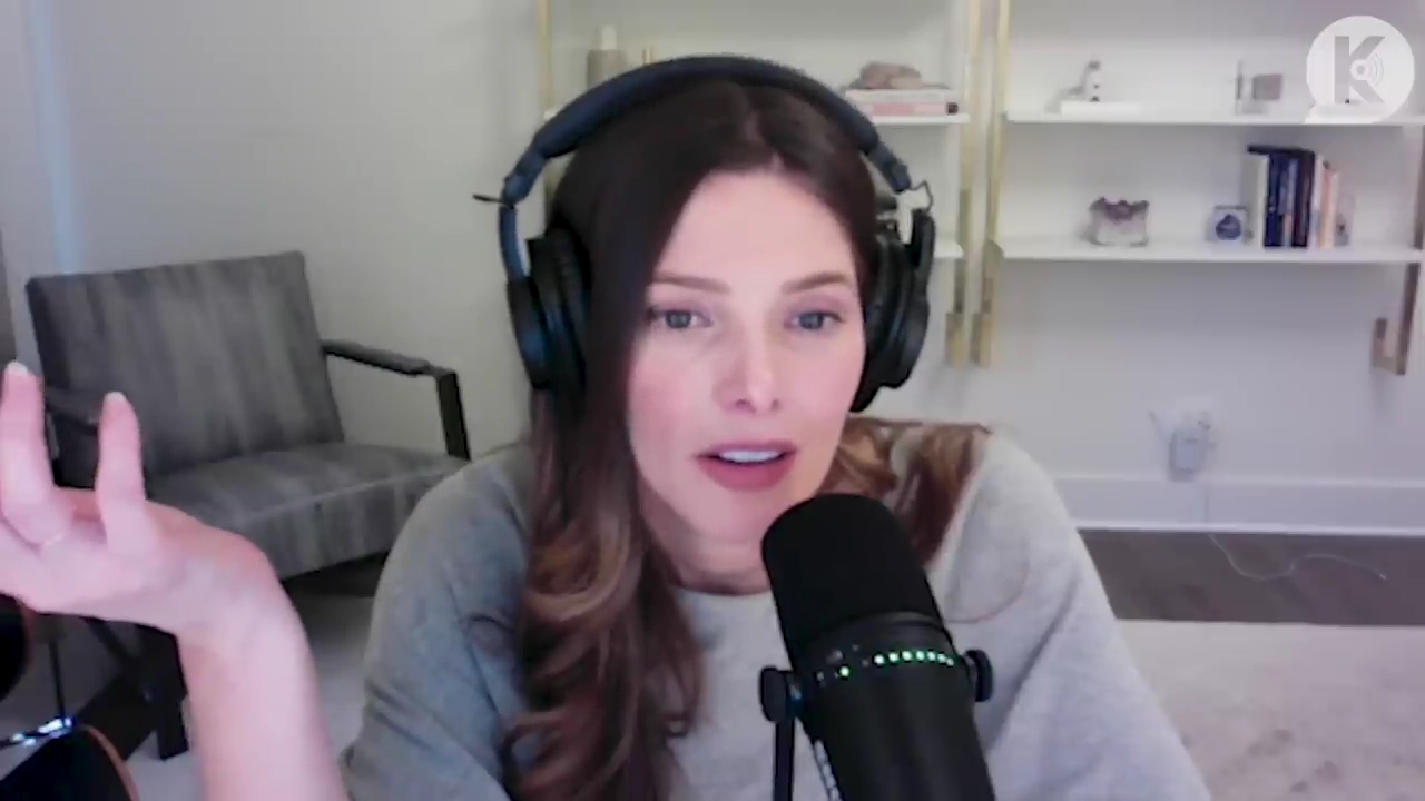 Ashley-Greene-dot-nl_TheTwilightEffect-TwihardForeverFandom0898.jpg Ashley-Greene-dot-nl_TheTwilightEffect-TwihardForeverFandom0898.jpg