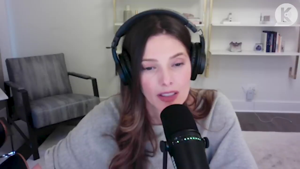 Ashley-Greene-dot-nl_TheTwilightEffect-TwihardForeverFandom0902.jpg Ashley-Greene-dot-nl_TheTwilightEffect-TwihardForeverFandom0902.jpg