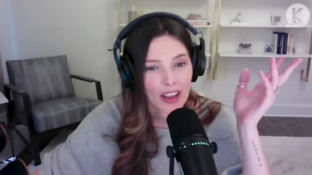 Ashley-Greene-dot-nl_TheTwilightEffect-TwihardForeverFandom0916.jpg Ashley-Greene-dot-nl_TheTwilightEffect-TwihardForeverFandom0916.jpg