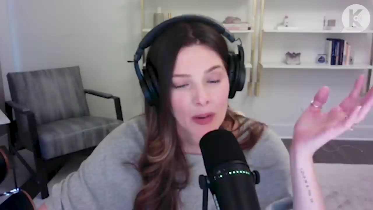 Ashley-Greene-dot-nl_TheTwilightEffect-TwihardForeverFandom0917.jpg Ashley-Greene-dot-nl_TheTwilightEffect-TwihardForeverFandom0917.jpg