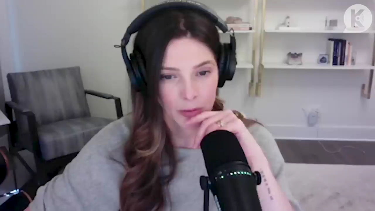 Ashley-Greene-dot-nl_TheTwilightEffect-TwihardForeverFandom0925.jpg Ashley-Greene-dot-nl_TheTwilightEffect-TwihardForeverFandom0925.jpg