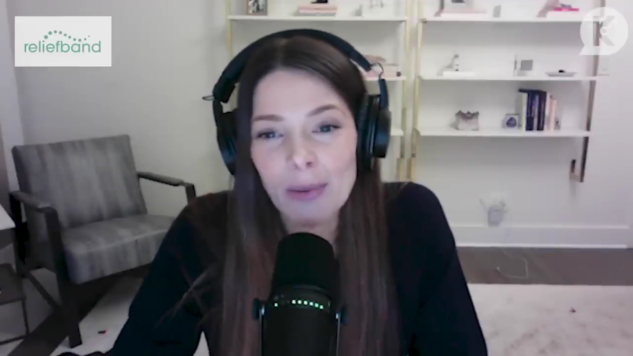 Ashley-Greene-dot-nl_TheTwilightEffect-TwihardForeverFandom0977.jpg Ashley-Greene-dot-nl_TheTwilightEffect-TwihardForeverFandom0977.jpg