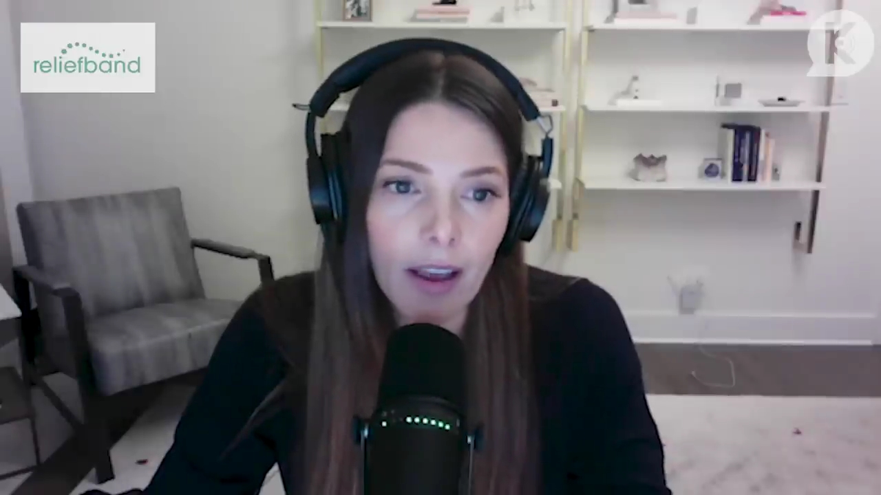 Ashley-Greene-dot-nl_TheTwilightEffect-TwihardForeverFandom1032.jpg Ashley-Greene-dot-nl_TheTwilightEffect-TwihardForeverFandom1032.jpg