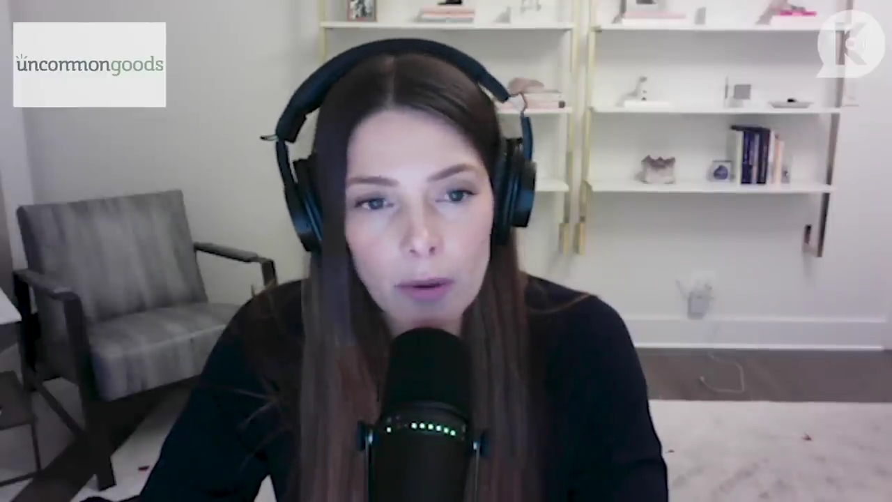 Ashley-Greene-dot-nl_TheTwilightEffect-TwihardForeverFandom1119.jpg Ashley-Greene-dot-nl_TheTwilightEffect-TwihardForeverFandom1119.jpg