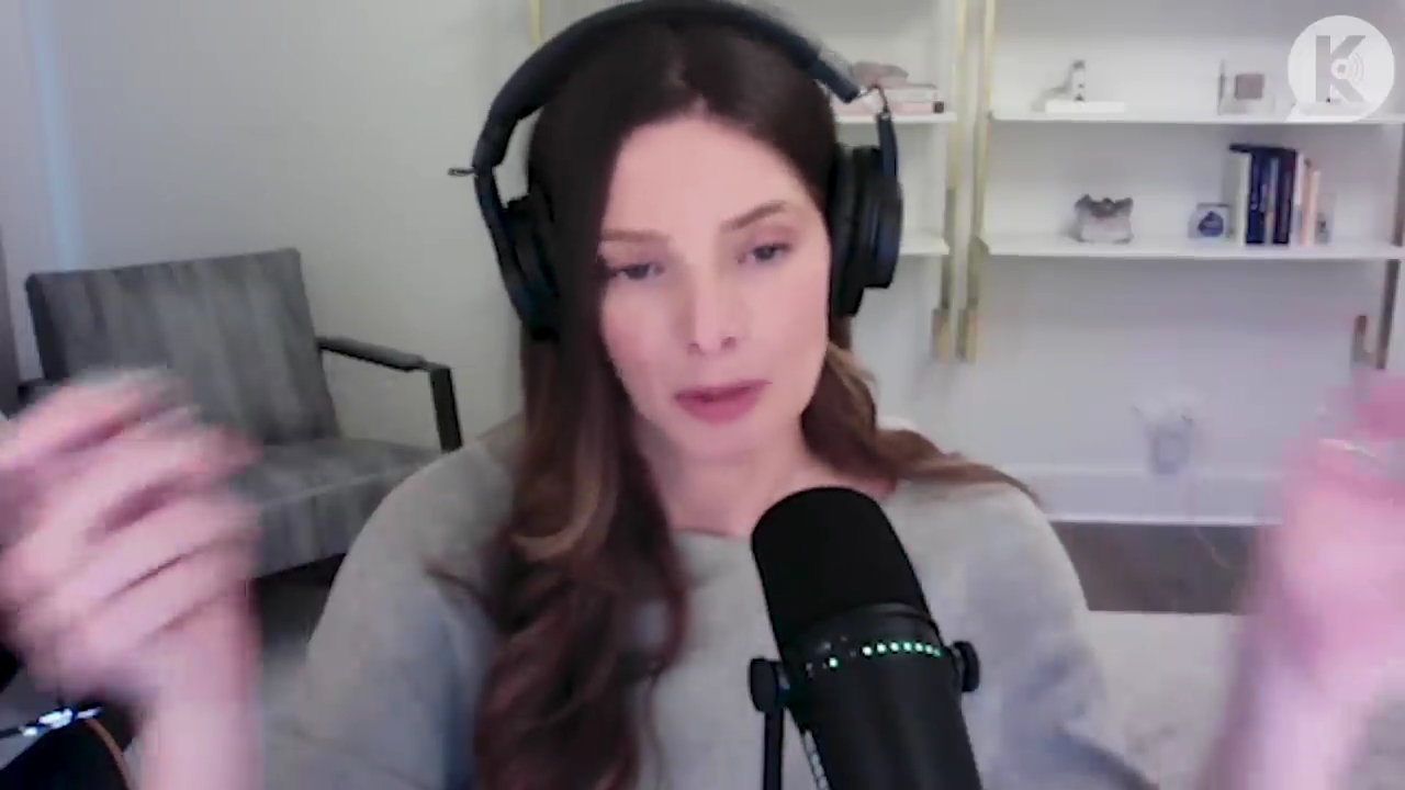 Ashley-Greene-dot-nl_TheTwilightEffect-TwihardForeverFandom1185.jpg Ashley-Greene-dot-nl_TheTwilightEffect-TwihardForeverFandom1185.jpg