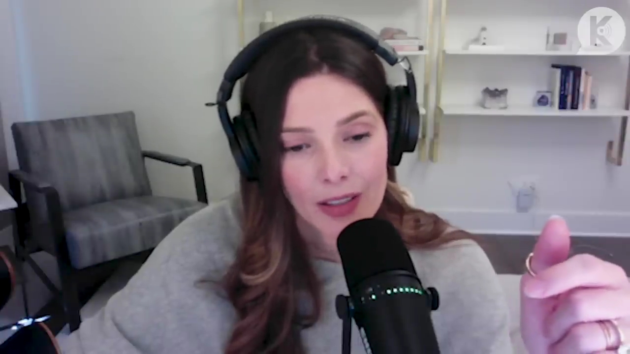 Ashley-Greene-dot-nl_TheTwilightEffect-TwihardForeverFandom1232.jpg Ashley-Greene-dot-nl_TheTwilightEffect-TwihardForeverFandom1232.jpg