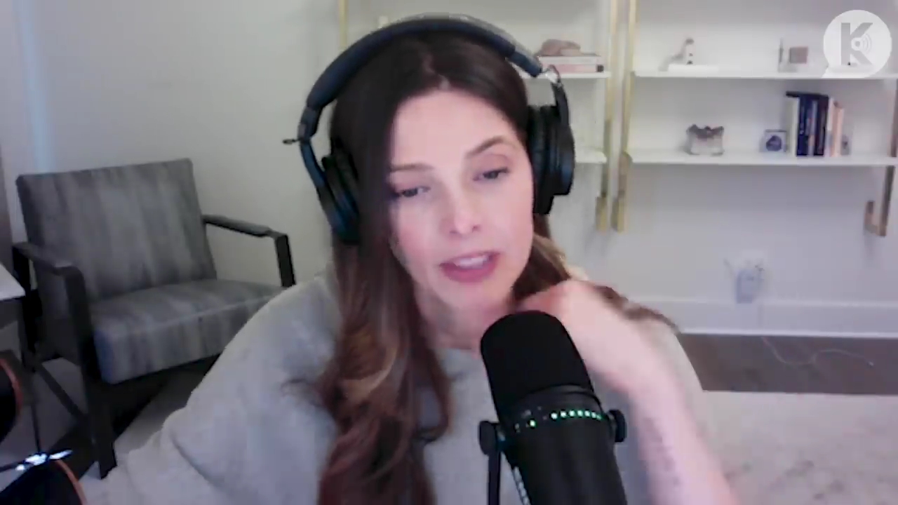 Ashley-Greene-dot-nl_TheTwilightEffect-TwihardForeverFandom1233.jpg Ashley-Greene-dot-nl_TheTwilightEffect-TwihardForeverFandom1233.jpg