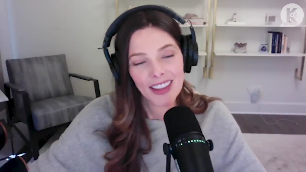 Ashley-Greene-dot-nl_TheTwilightEffect-TwihardForeverFandom1273.jpg Ashley-Greene-dot-nl_TheTwilightEffect-TwihardForeverFandom1273.jpg