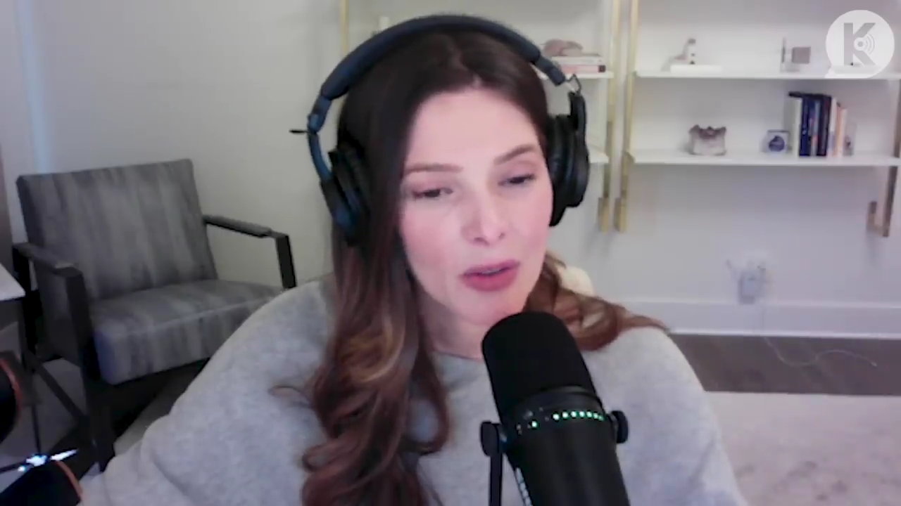 Ashley-Greene-dot-nl_TheTwilightEffect-TwihardForeverFandom1277.jpg Ashley-Greene-dot-nl_TheTwilightEffect-TwihardForeverFandom1277.jpg