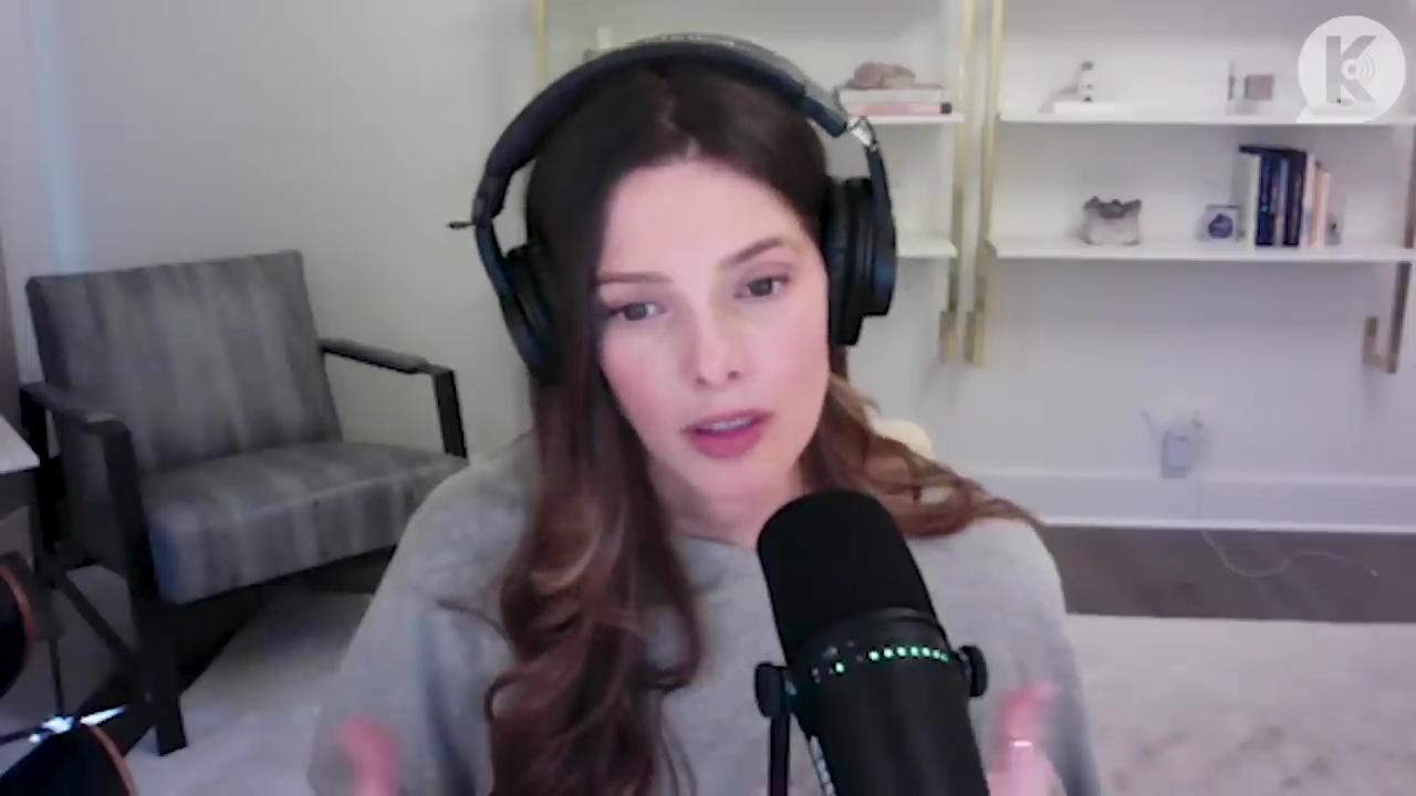 Ashley-Greene-dot-nl_TheTwilightEffect-TwihardForeverFandom1296.jpg Ashley-Greene-dot-nl_TheTwilightEffect-TwihardForeverFandom1296.jpg