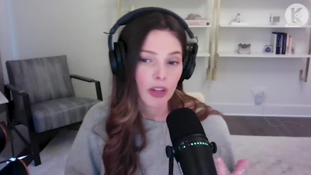 Ashley-Greene-dot-nl_TheTwilightEffect-TwihardForeverFandom1298.jpg Ashley-Greene-dot-nl_TheTwilightEffect-TwihardForeverFandom1298.jpg