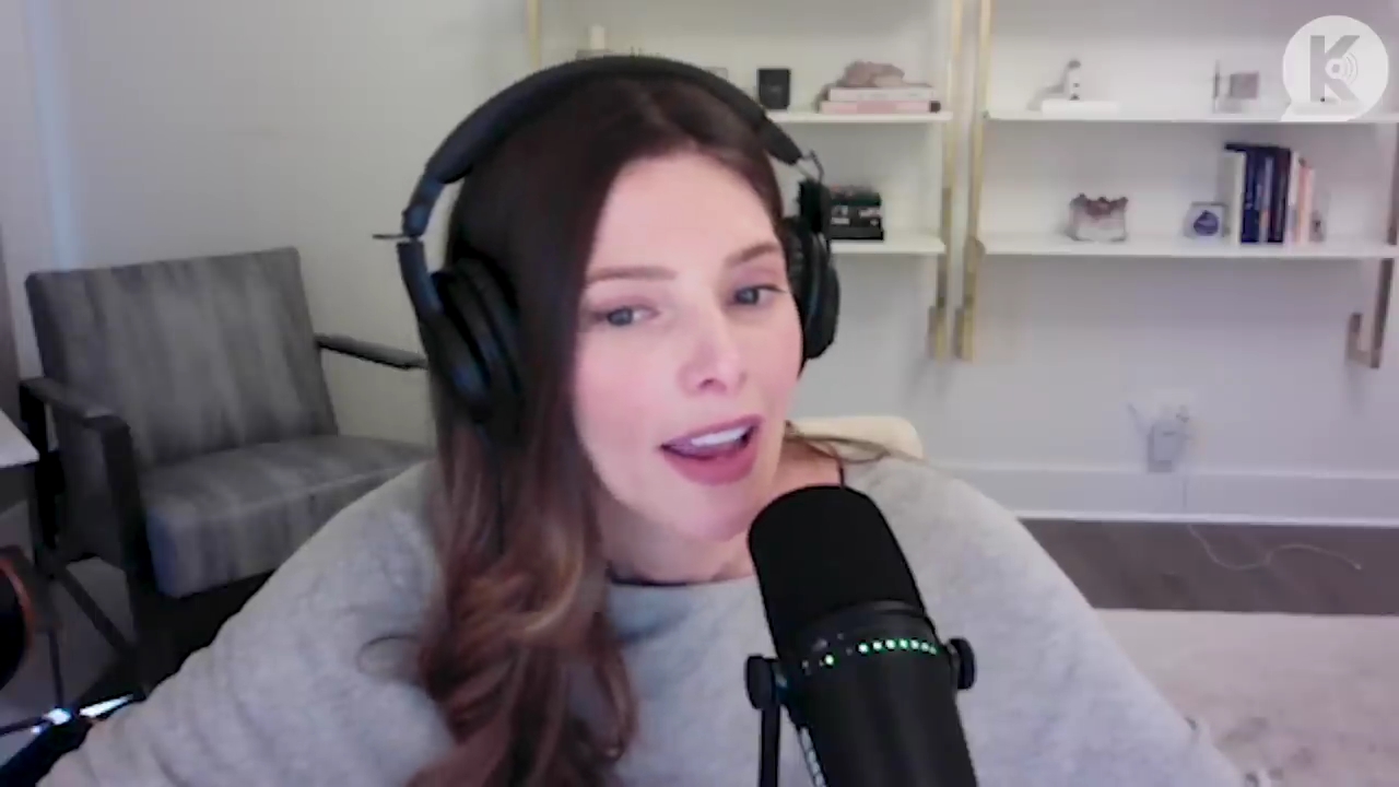 Ashley-Greene-dot-nl_TheTwilightEffect-TwihardForeverFandom1323.jpg Ashley-Greene-dot-nl_TheTwilightEffect-TwihardForeverFandom1323.jpg