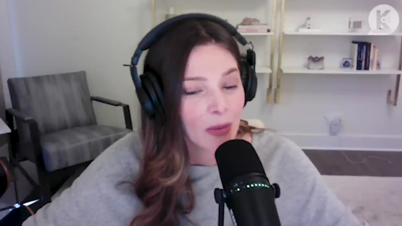 Ashley-Greene-dot-nl_TheTwilightEffect-TwihardForeverFandom1349.jpg Ashley-Greene-dot-nl_TheTwilightEffect-TwihardForeverFandom1349.jpg