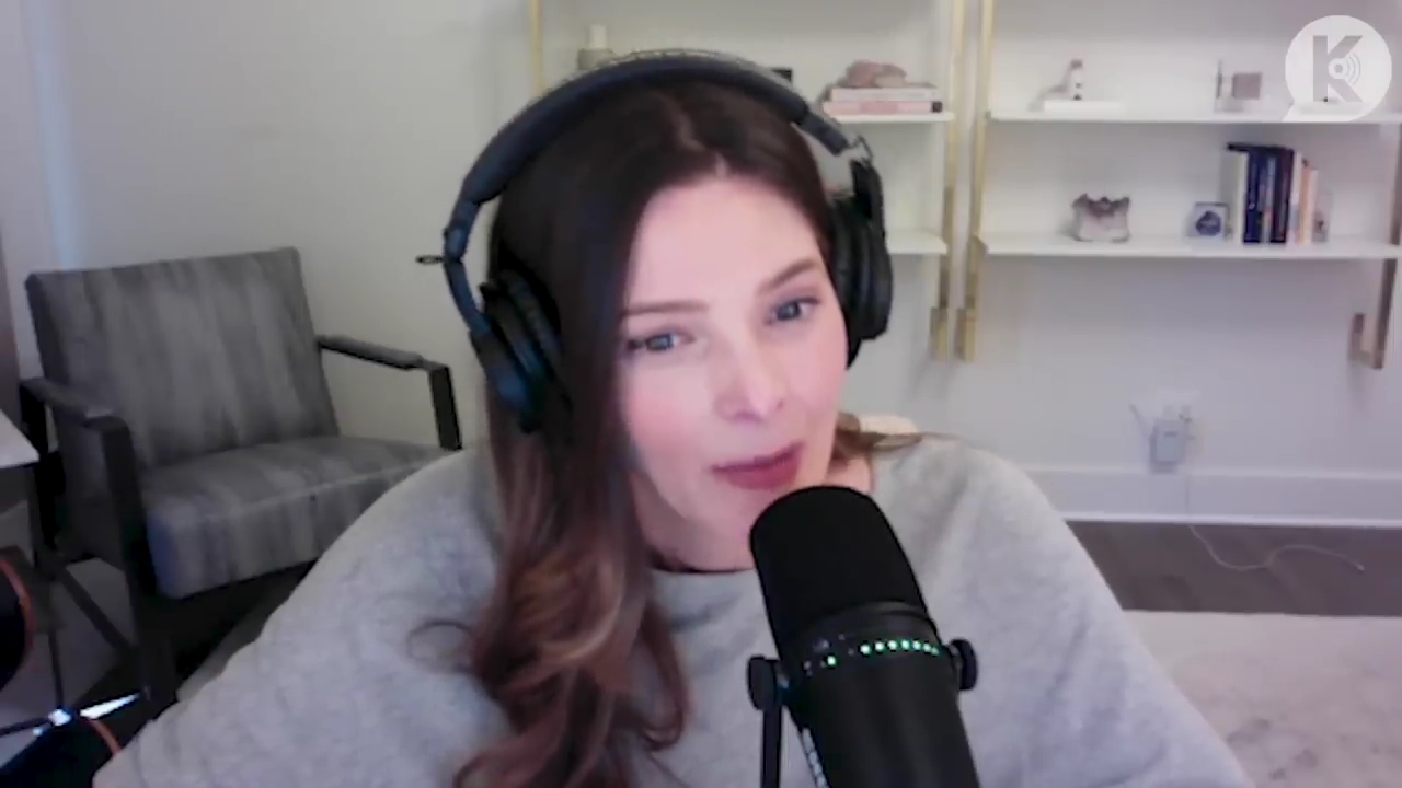 Ashley-Greene-dot-nl_TheTwilightEffect-TwihardForeverFandom1356.jpg Ashley-Greene-dot-nl_TheTwilightEffect-TwihardForeverFandom1356.jpg