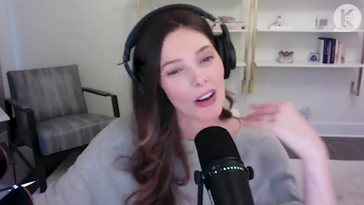 Ashley-Greene-dot-nl_TheTwilightEffect-TwihardForeverFandom1362.jpg Ashley-Greene-dot-nl_TheTwilightEffect-TwihardForeverFandom1362.jpg