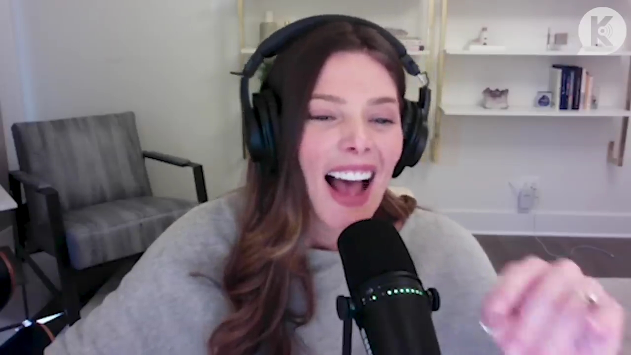 Ashley-Greene-dot-nl_TheTwilightEffect-TwihardForeverFandom1365.jpg Ashley-Greene-dot-nl_TheTwilightEffect-TwihardForeverFandom1365.jpg