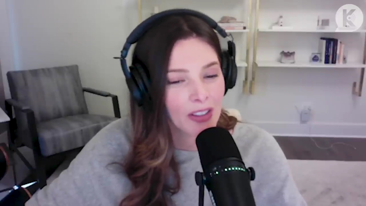 Ashley-Greene-dot-nl_TheTwilightEffect-TwihardForeverFandom1371.jpg Ashley-Greene-dot-nl_TheTwilightEffect-TwihardForeverFandom1371.jpg