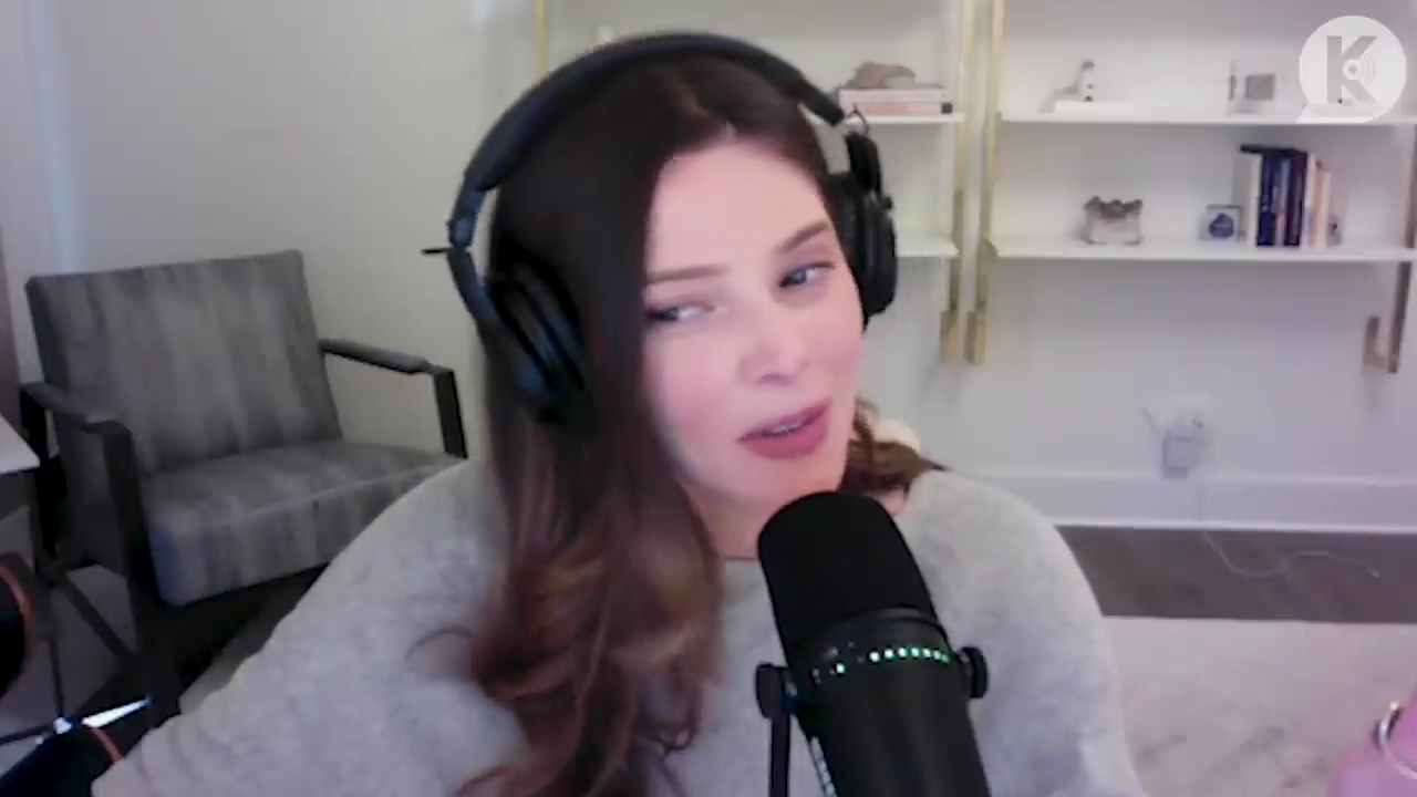 Ashley-Greene-dot-nl_TheTwilightEffect-TwihardForeverFandom1405.jpg Ashley-Greene-dot-nl_TheTwilightEffect-TwihardForeverFandom1405.jpg