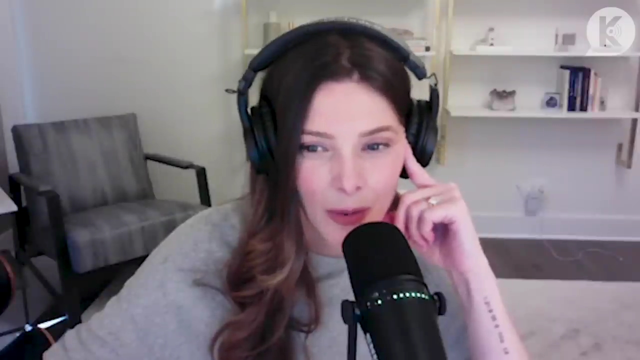 Ashley-Greene-dot-nl_TheTwilightEffect-TwihardForeverFandom1411.jpg Ashley-Greene-dot-nl_TheTwilightEffect-TwihardForeverFandom1411.jpg