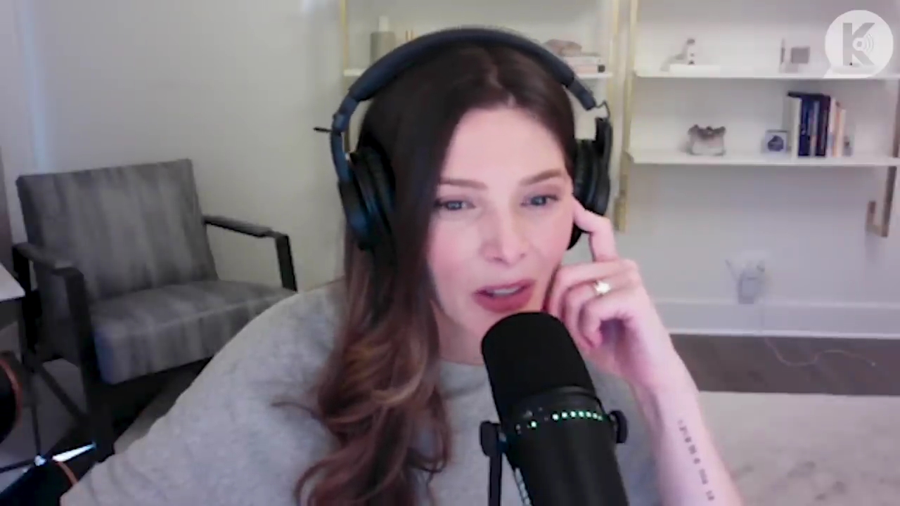 Ashley-Greene-dot-nl_TheTwilightEffect-TwihardForeverFandom1413.jpg Ashley-Greene-dot-nl_TheTwilightEffect-TwihardForeverFandom1413.jpg