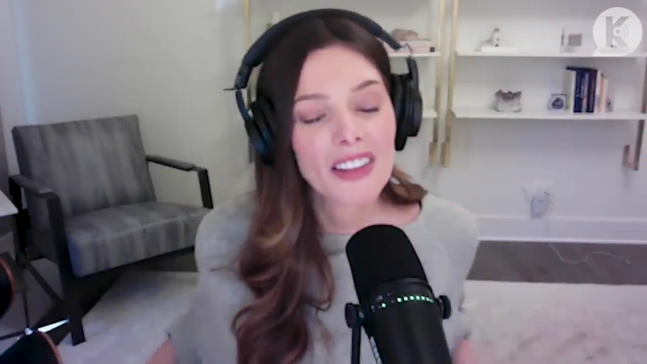 Ashley-Greene-dot-nl_TheTwilightEffect-TwihardForeverFandom1416.jpg Ashley-Greene-dot-nl_TheTwilightEffect-TwihardForeverFandom1416.jpg