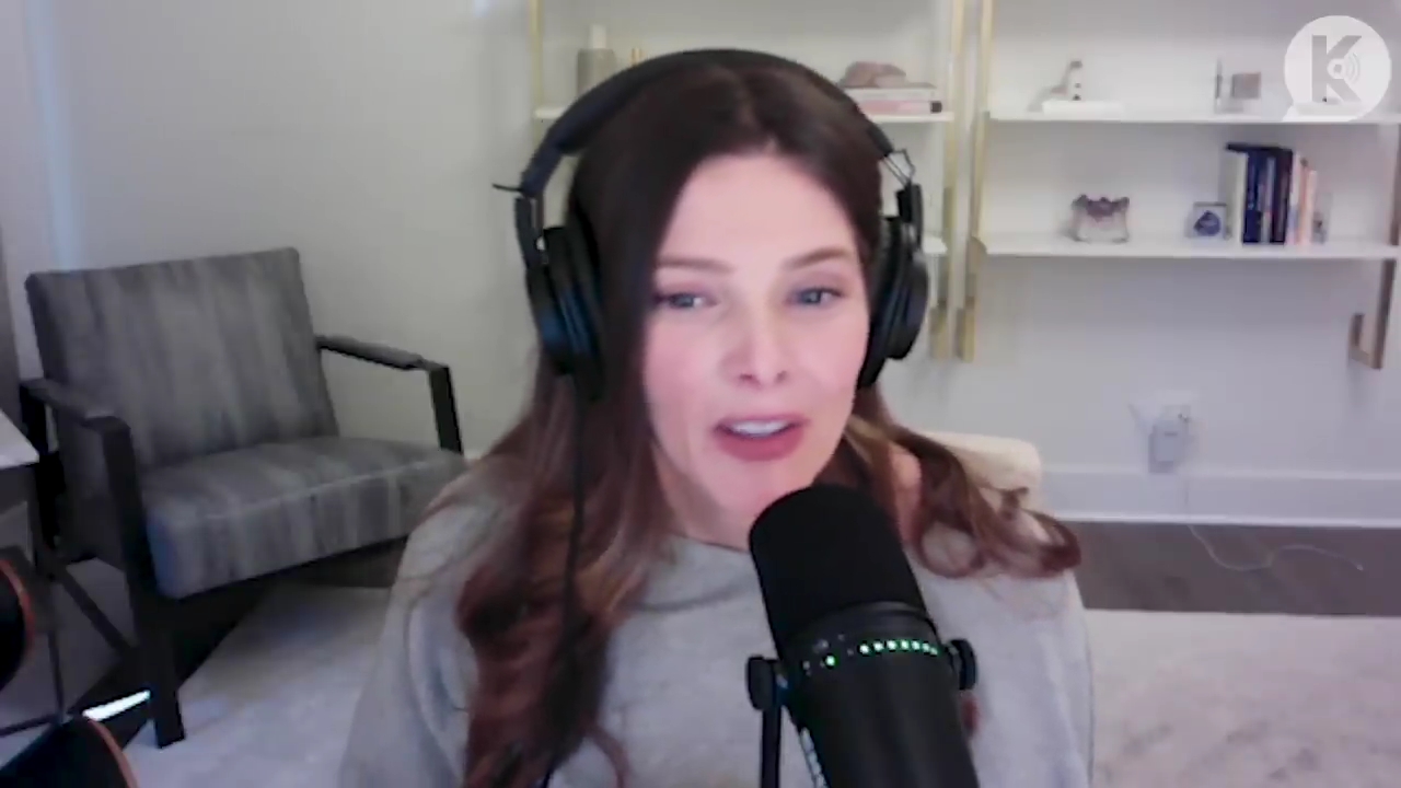 Ashley-Greene-dot-nl_TheTwilightEffect-TwihardForeverFandom1442.jpg Ashley-Greene-dot-nl_TheTwilightEffect-TwihardForeverFandom1442.jpg