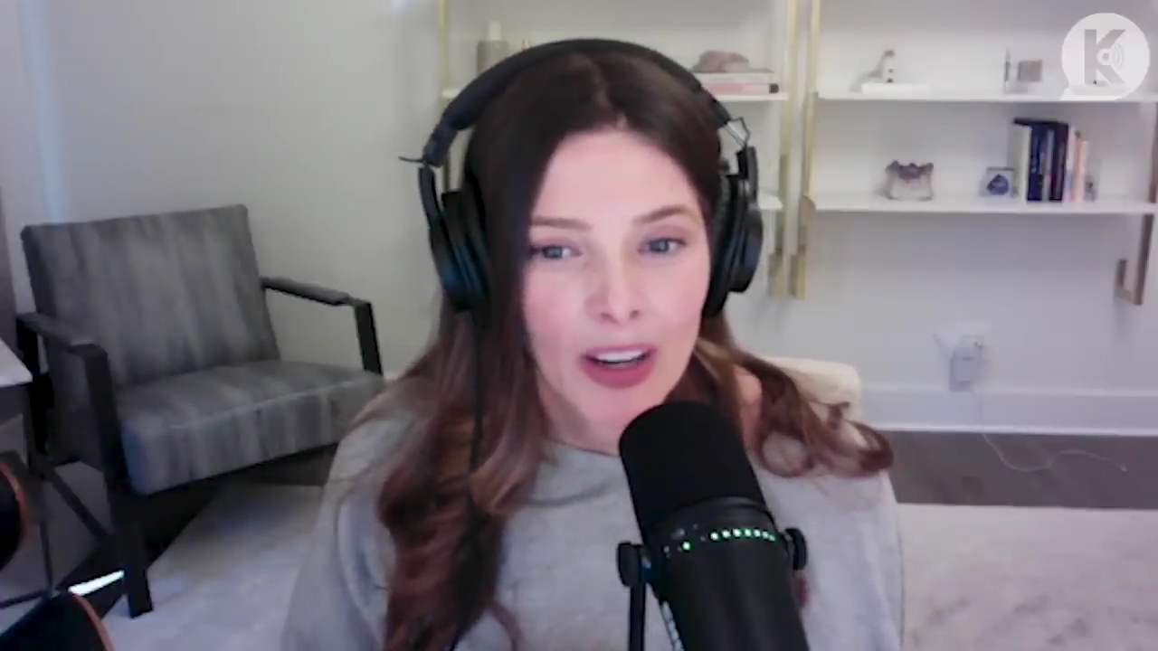 Ashley-Greene-dot-nl_TheTwilightEffect-TwihardForeverFandom1443.jpg Ashley-Greene-dot-nl_TheTwilightEffect-TwihardForeverFandom1443.jpg