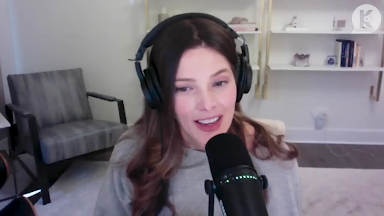 Ashley-Greene-dot-nl_TheTwilightEffect-TwihardForeverFandom1449.jpg Ashley-Greene-dot-nl_TheTwilightEffect-TwihardForeverFandom1449.jpg