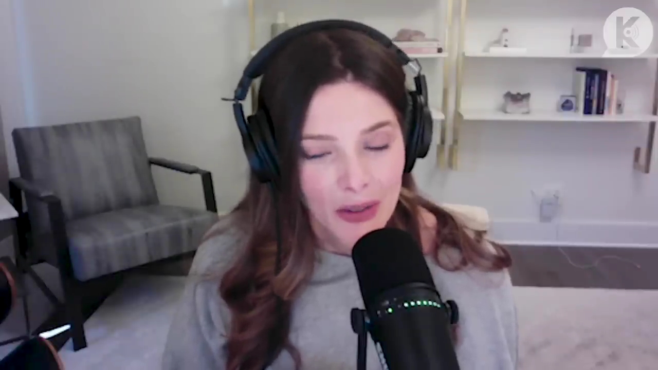 Ashley-Greene-dot-nl_TheTwilightEffect-TwihardForeverFandom1456.jpg Ashley-Greene-dot-nl_TheTwilightEffect-TwihardForeverFandom1456.jpg