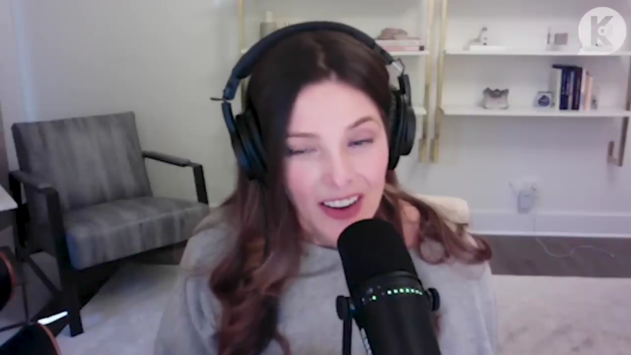 Ashley-Greene-dot-nl_TheTwilightEffect-TwihardForeverFandom1461.jpg Ashley-Greene-dot-nl_TheTwilightEffect-TwihardForeverFandom1461.jpg