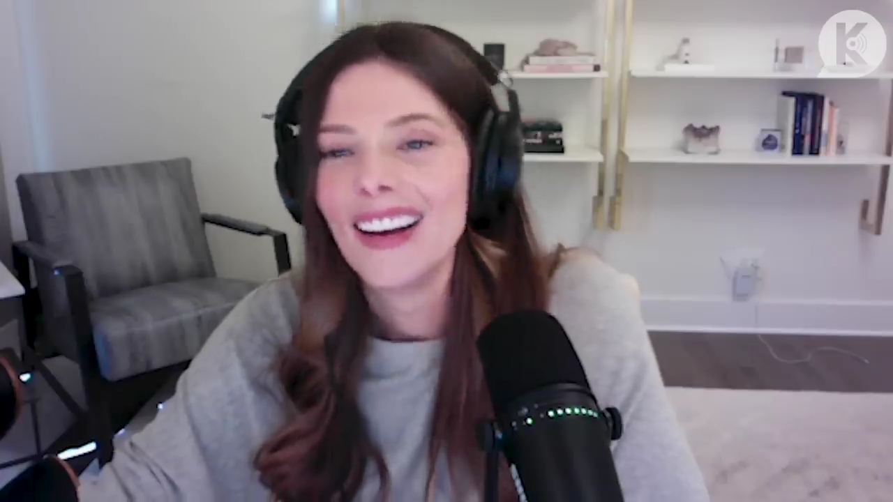 Ashley-Greene-dot-nl_TheTwilightEffect-TwihardForeverFandom1557.jpg Ashley-Greene-dot-nl_TheTwilightEffect-TwihardForeverFandom1557.jpg