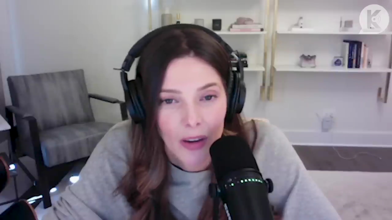 Ashley-Greene-dot-nl_TheTwilightEffect-TwihardForeverFandom1708.jpg