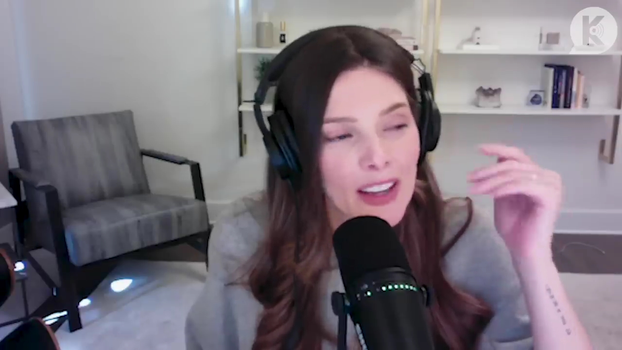 Ashley-Greene-dot-nl_TheTwilightEffect-TwihardForeverFandom1736.jpg Ashley-Greene-dot-nl_TheTwilightEffect-TwihardForeverFandom1736.jpg