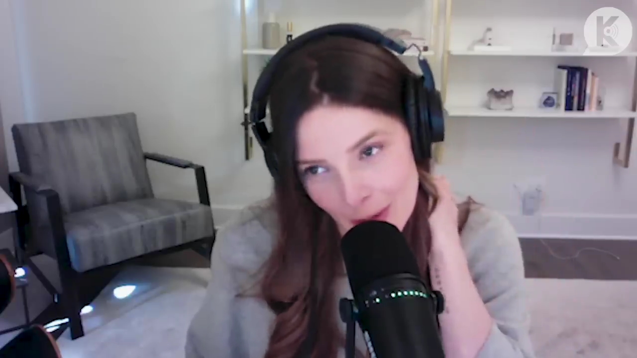 Ashley-Greene-dot-nl_TheTwilightEffect-TwihardForeverFandom1737.jpg Ashley-Greene-dot-nl_TheTwilightEffect-TwihardForeverFandom1737.jpg