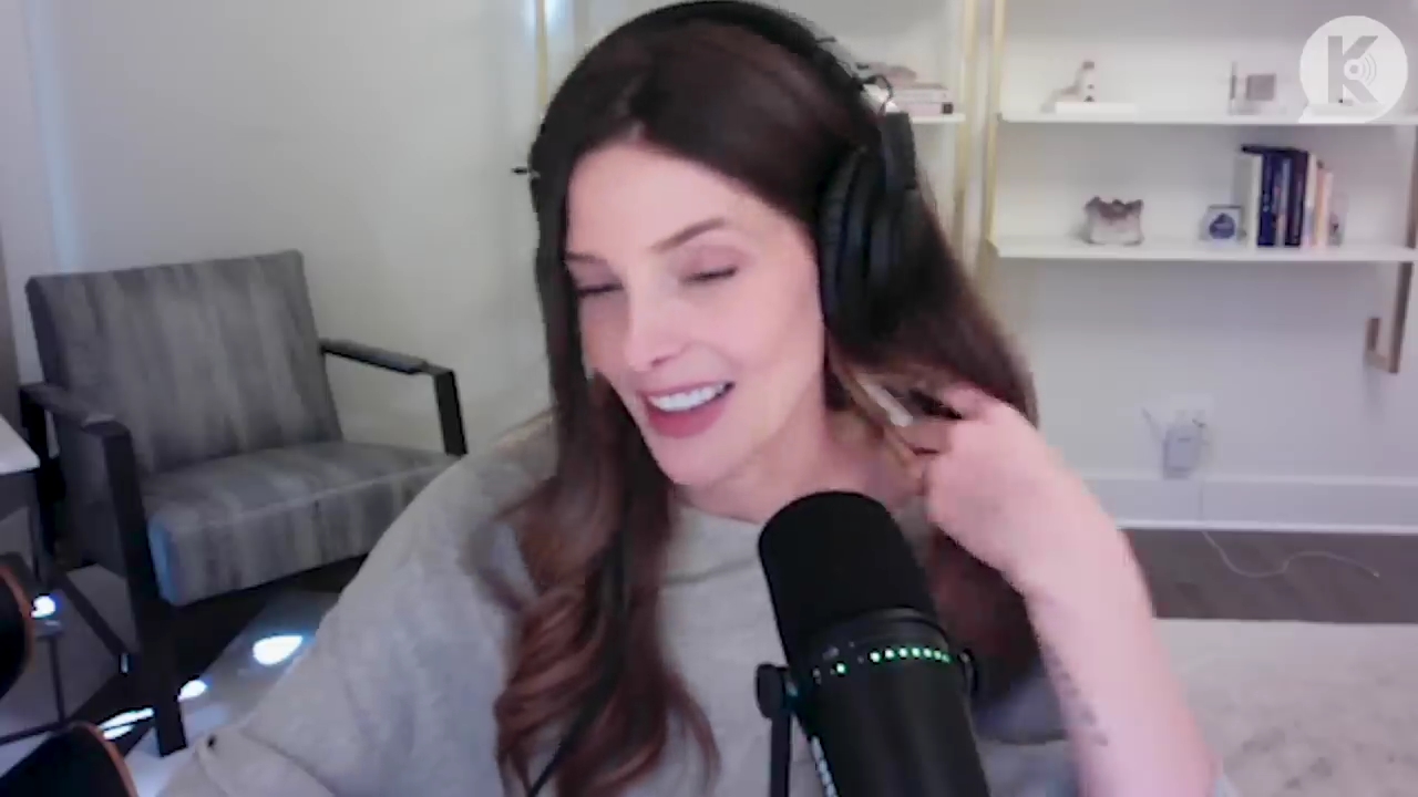 Ashley-Greene-dot-nl_TheTwilightEffect-TwihardForeverFandom1741.jpg